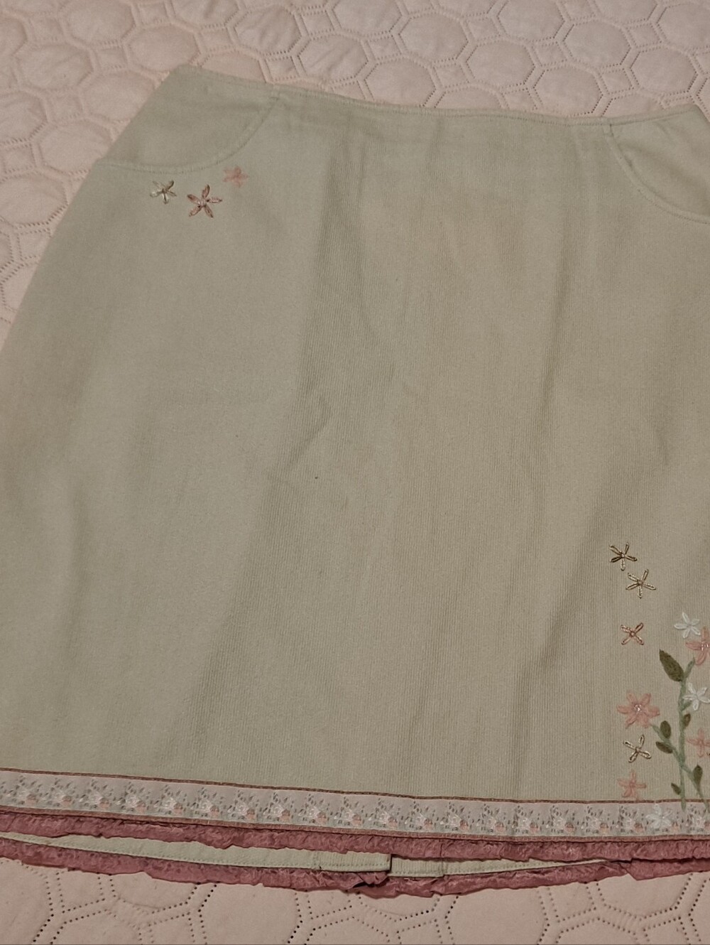 Susan Bristol Women’s Light Tan Embroidered Skirt Size 14